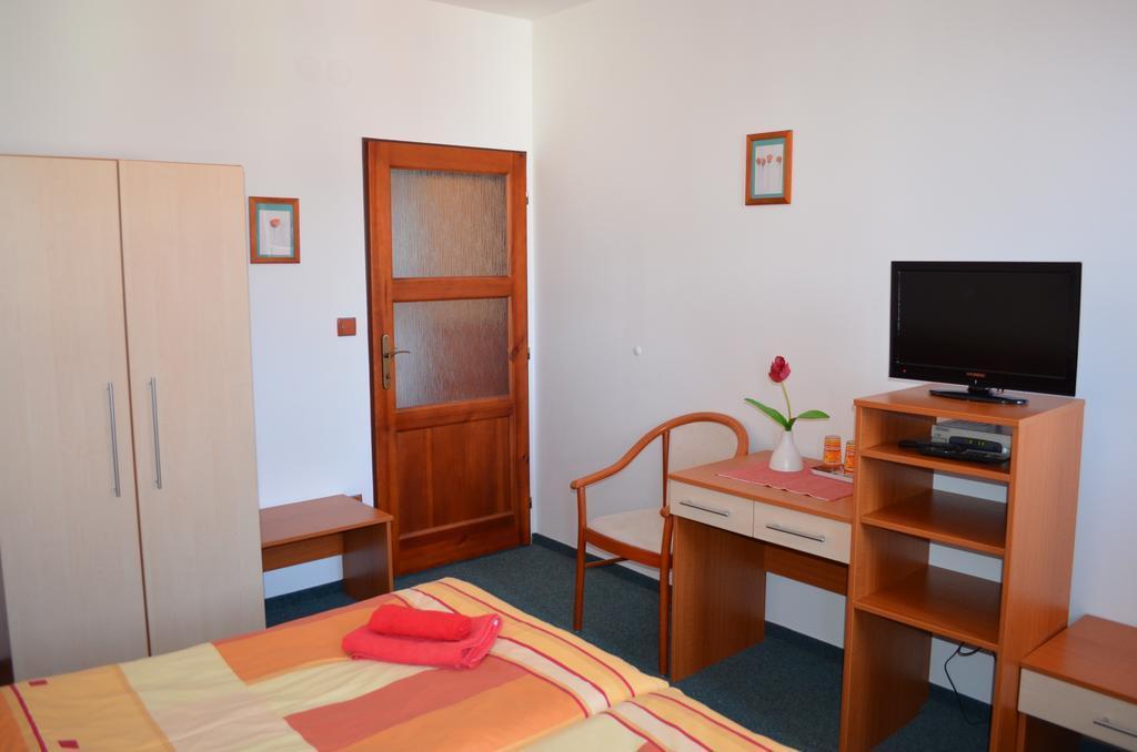 Hotel U Kapra Lázně Bělohrad Extérieur photo