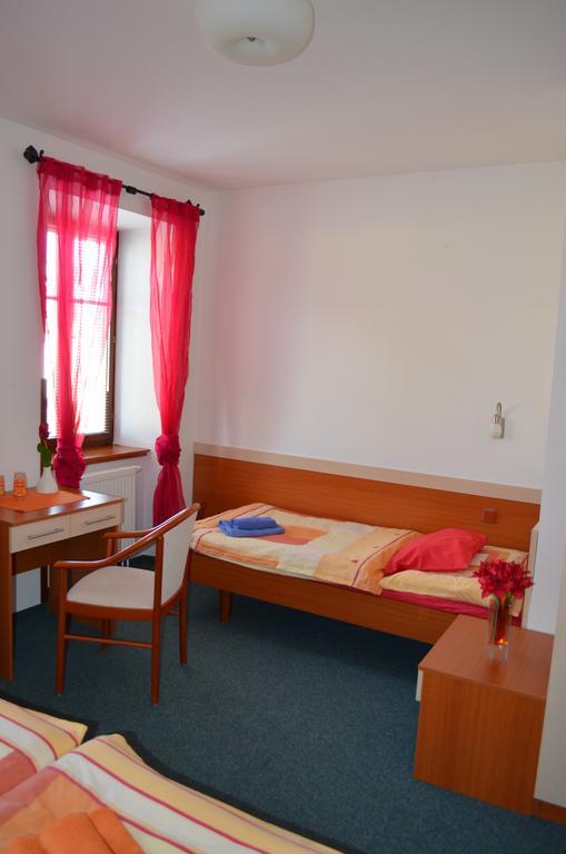 Hotel U Kapra Lázně Bělohrad Extérieur photo