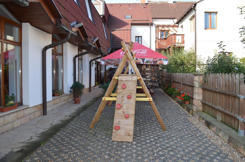 Hotel U Kapra Lázně Bělohrad Extérieur photo