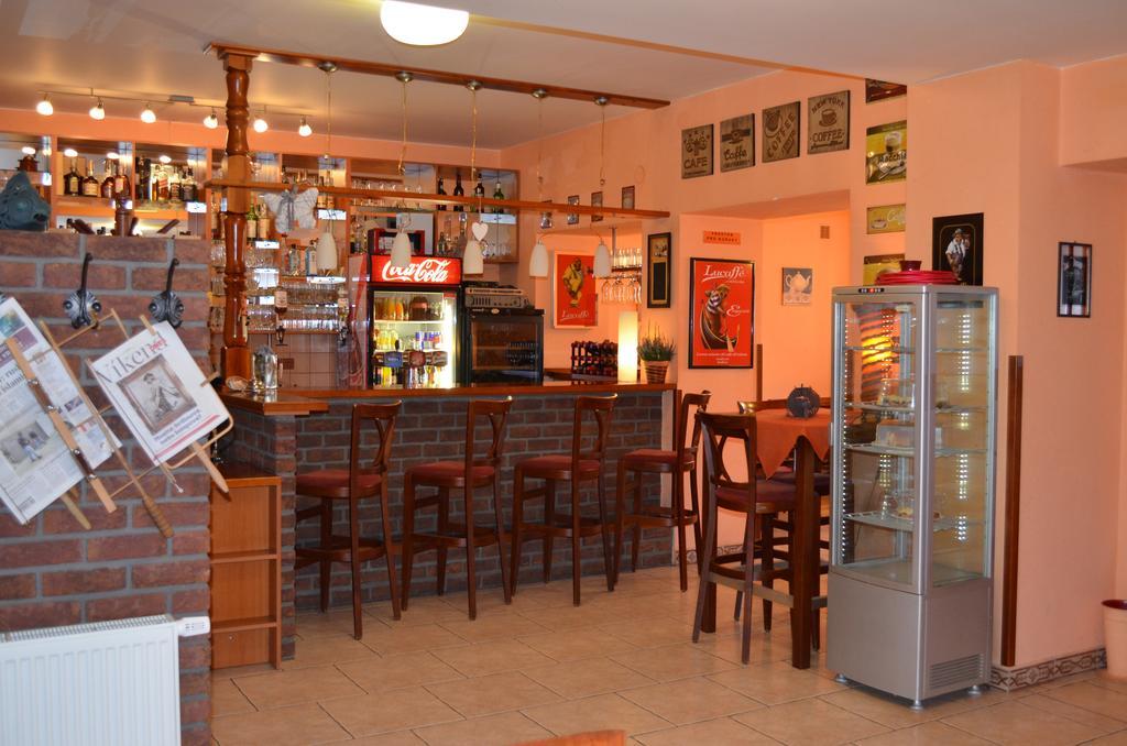 Hotel U Kapra Lázně Bělohrad Extérieur photo