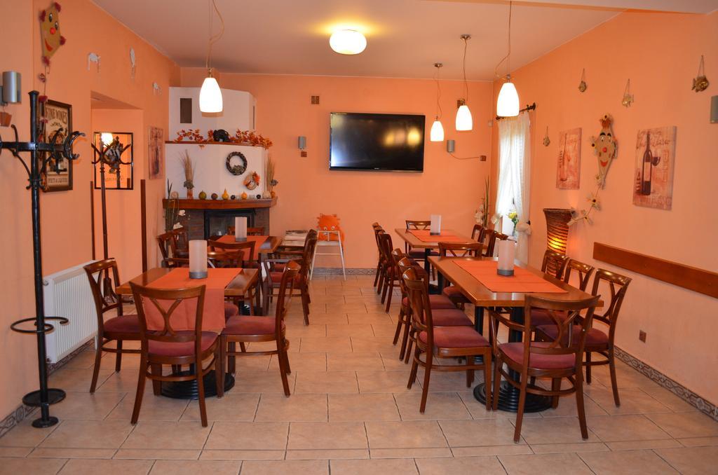 Hotel U Kapra Lázně Bělohrad Extérieur photo