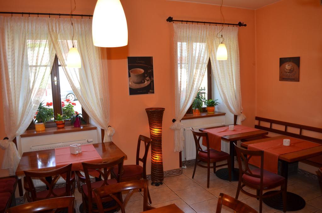 Hotel U Kapra Lázně Bělohrad Extérieur photo