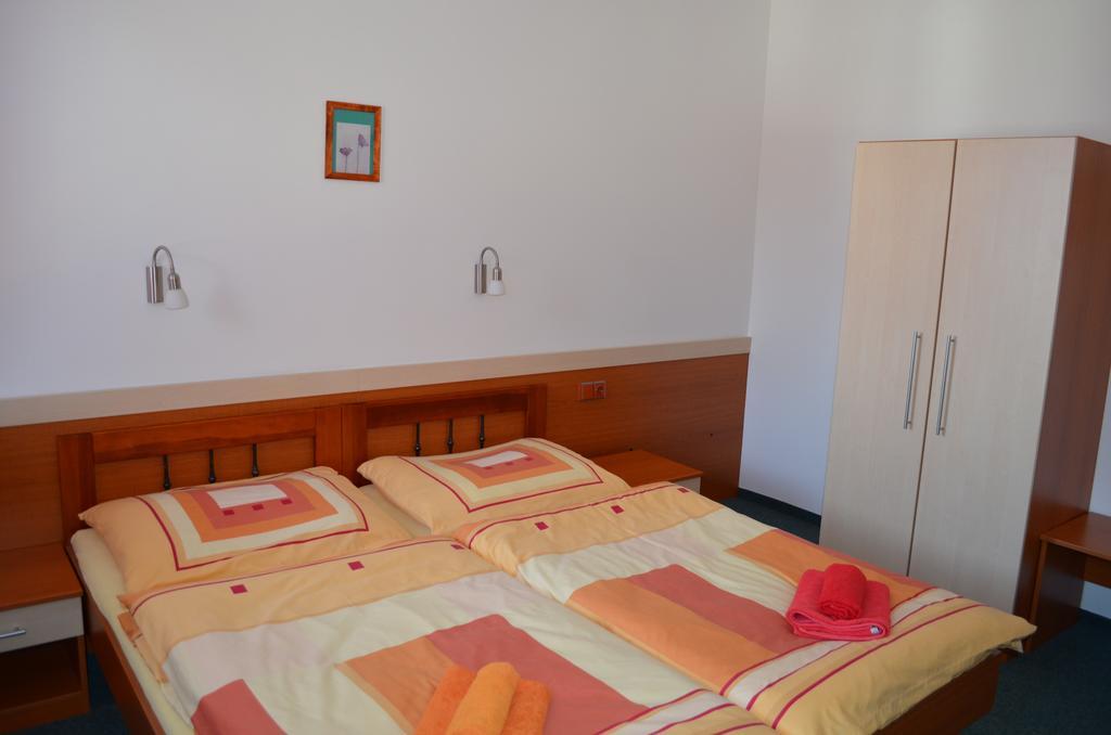 Hotel U Kapra Lázně Bělohrad Chambre photo