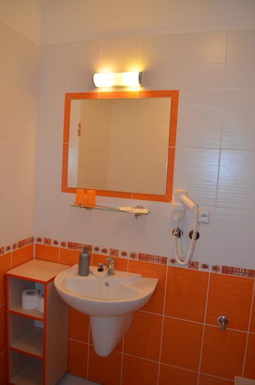 Hotel U Kapra Lázně Bělohrad Chambre photo