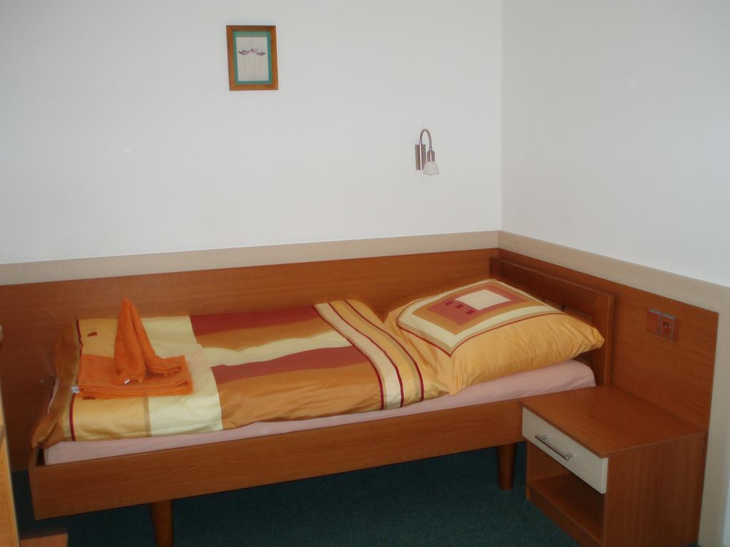 Hotel U Kapra Lázně Bělohrad Extérieur photo