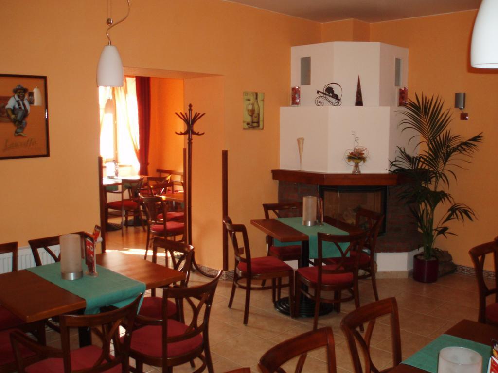 Hotel U Kapra Lázně Bělohrad Extérieur photo