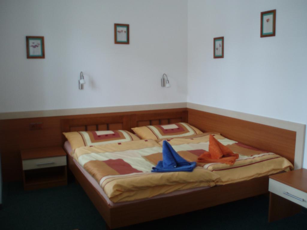 Hotel U Kapra Lázně Bělohrad Extérieur photo