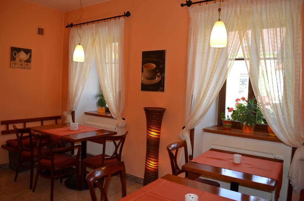 Hotel U Kapra Lázně Bělohrad Extérieur photo