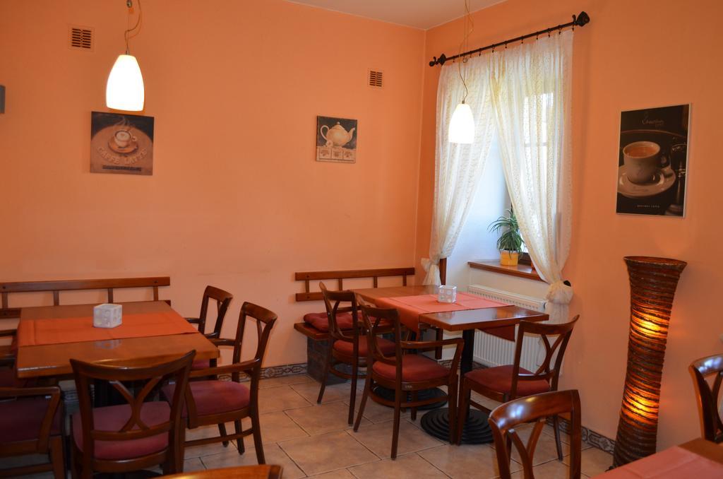 Hotel U Kapra Lázně Bělohrad Extérieur photo